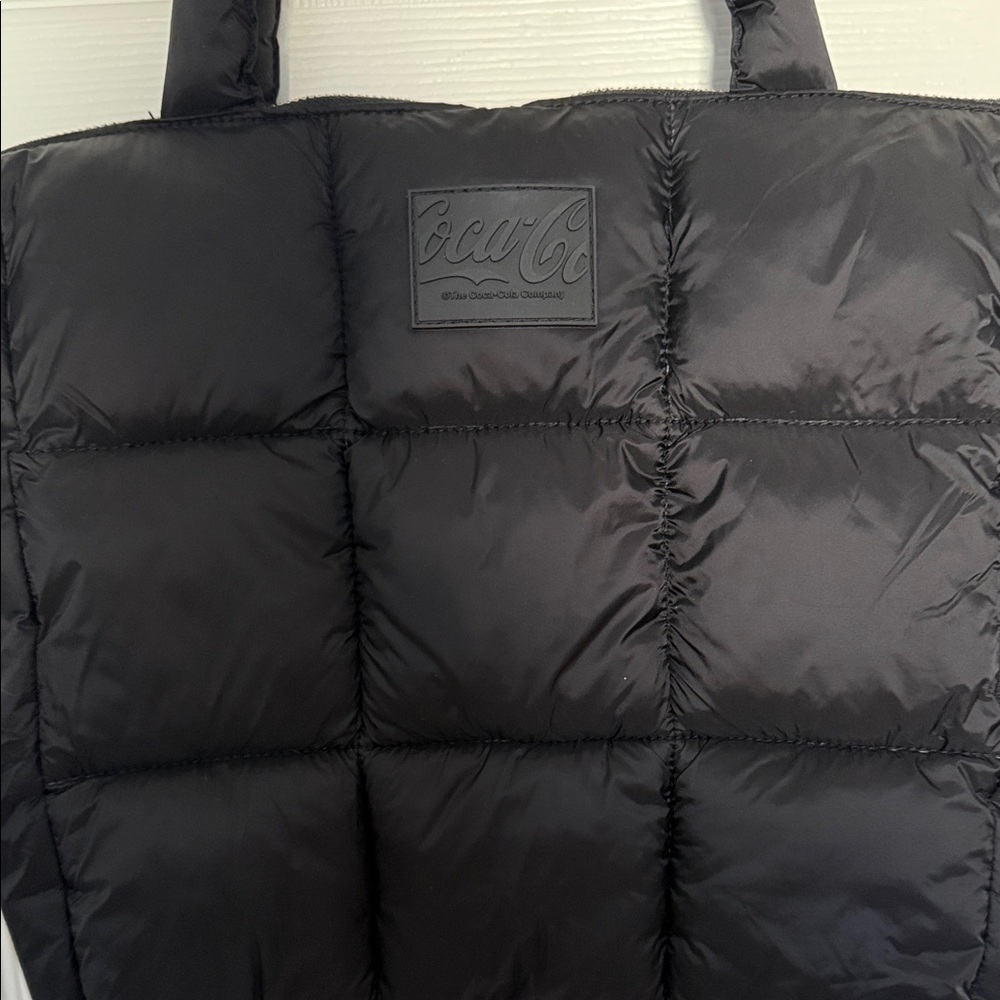 Coca Cola Black Puffer Handbag New - Picture 2 of 3